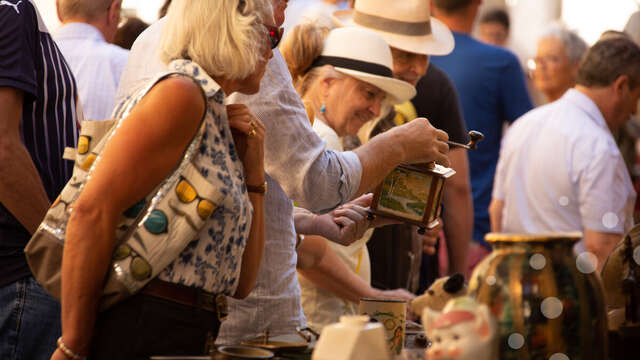 Brocante et vide-greniers à Hautefage