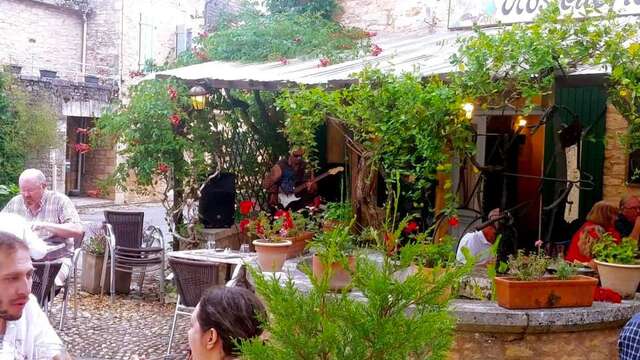 Hôtel Restaurant - Hostellerie de Goujounac