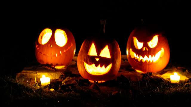 Les grottes de Presque fêtent Halloween
