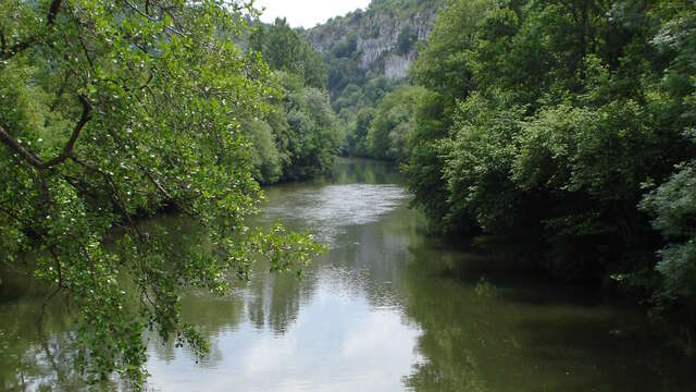 Baignade du Liauzu à Orniac dans la rivière Célé