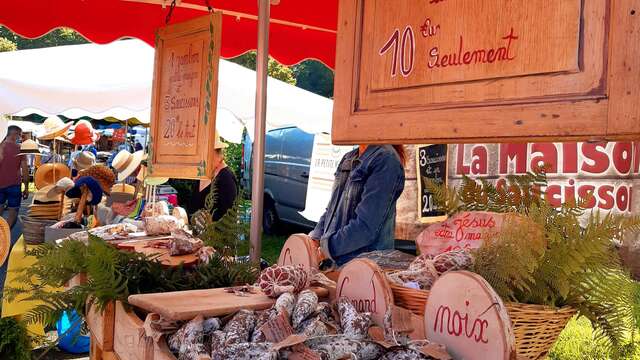 Marché à Cazals