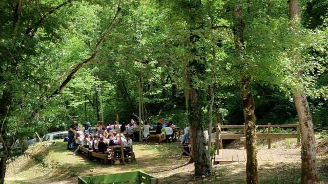 Marché de producteurs à la ferme du Tessou
