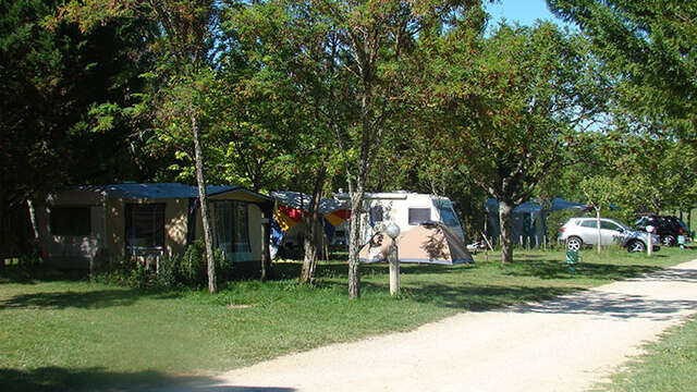 Aire du Camping Les Graves