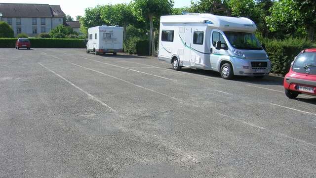 Aire d'accueil et de services de Puy-l'Evêque