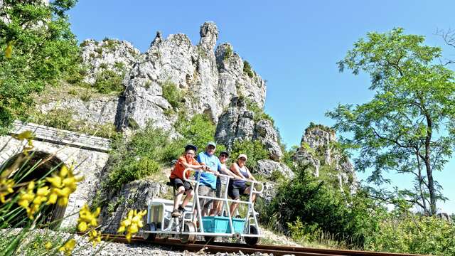 VELORAIL & TRAIN TOURISTIQUE DU LARZAC