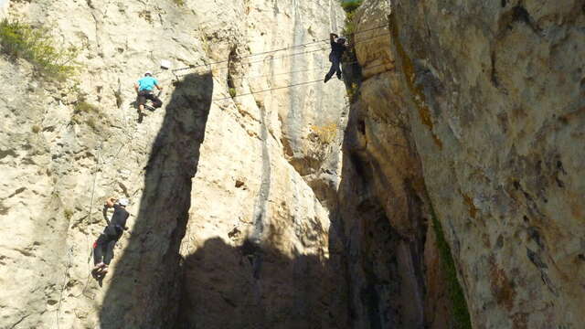 LOCATION DE MATERIEL VIA FERRATA, SNACK DE LA VIA