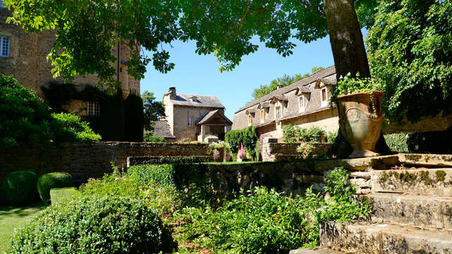 CHATEAU DE RESSOUCHES