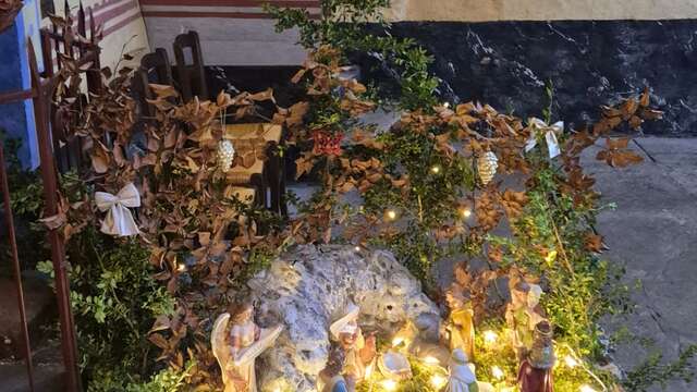 CRÈCHE ET SAPIN DE L'ÉGLISE DE LA PIGUIÈRE