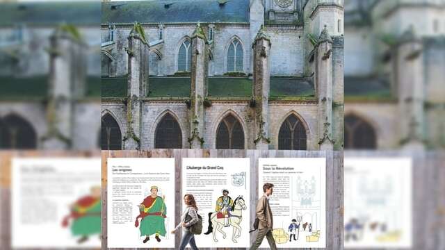 Exposition sur les murs du chantier de l'église Saint-Pierre