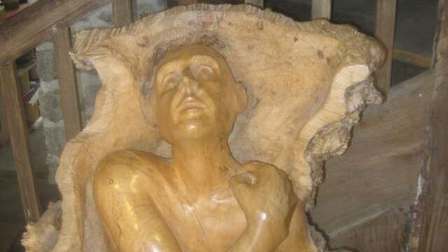 SCULPTURE SUR BOIS