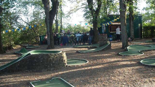 Beaumont-sur-Sarthe minigolf