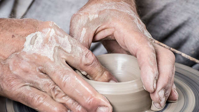 ATELIER - Au grès des Mains - poterie