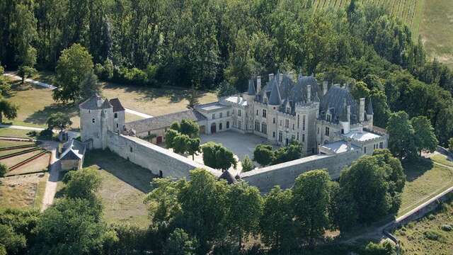 Château et Tour Michel de Montaigne