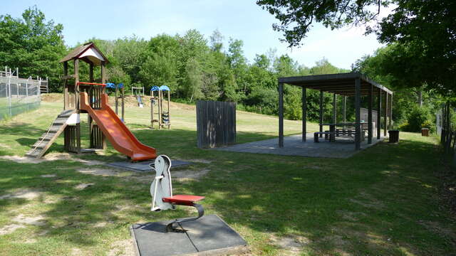 Parc de Coux : Aire de pique-nique et de jeux