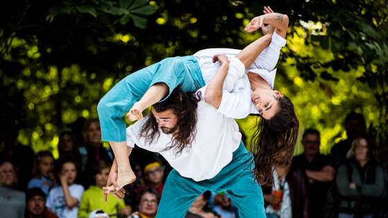 Théâtre Hélios : Quand on était seul(es) Compagnie Si Seulement