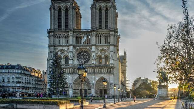 La Micro-Folie de la CAB | Collection Notre-Dame de Paris