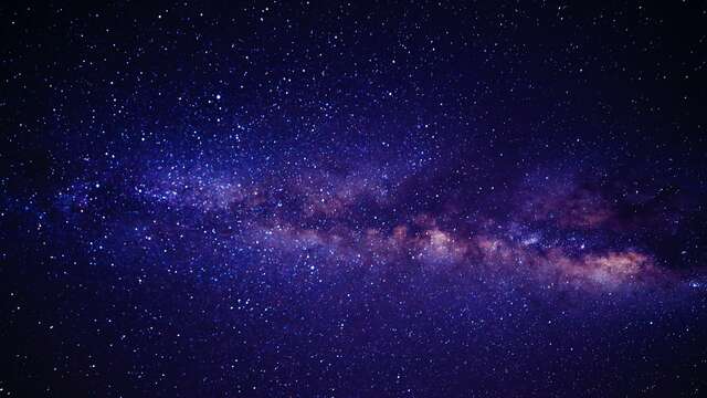 Nuits aux étoiles filantes - éclipse