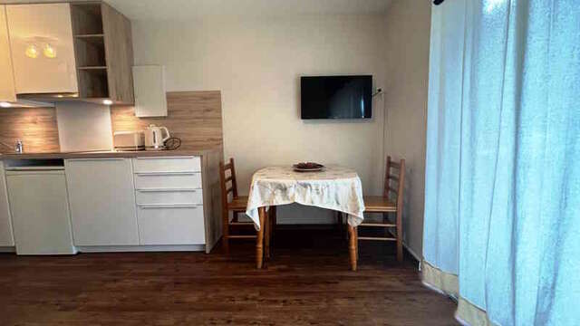 APPARTEMENT DANS RESIDENCE COUDERES