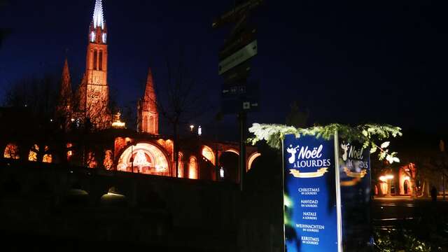 Christmas in the Sanctuary of Our Lady of Lourdes