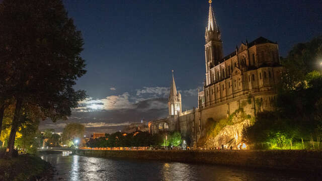 Chapelets aux flambeaux