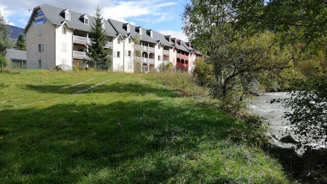 APPARTEMENT DANS RÉSIDENCE LES TROIS VALLÉES