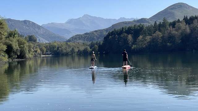 STAND UP PADDLE SUR LE LAC DE LOURDES AVEC O2LOURDES