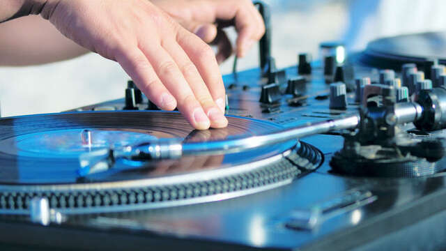 ANIMATION MUSICALE - BAR LES PLATANES