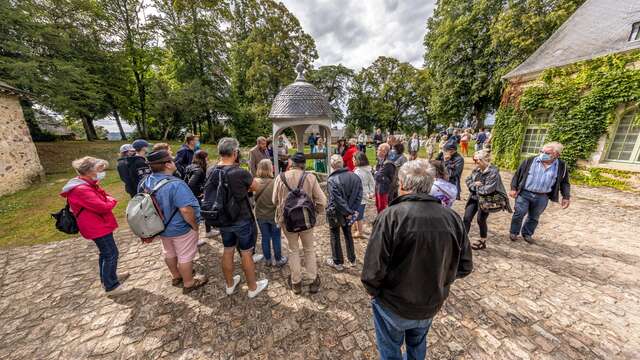 Visite cité et église de Sainte-Suzanne