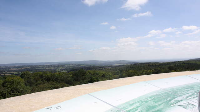 LE MONT DES AVALOIRS ET SON BELVEDERE