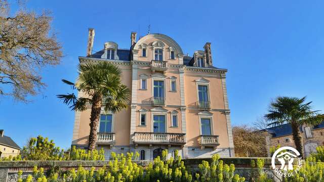 CHÂTEAU DE LA ROCHE, 11-12 PERSONNES