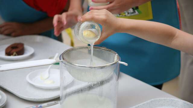 Atelier famille Maître Beurrier à la Cité du Lait