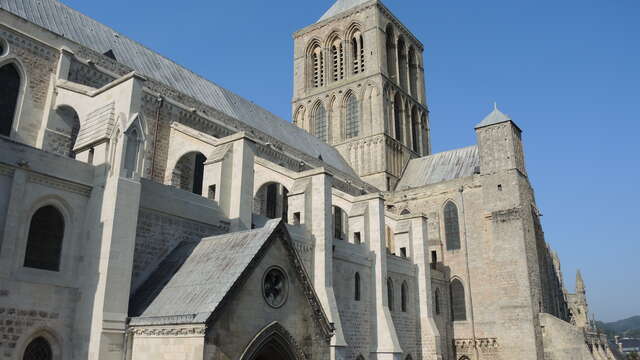 L'abbatiale "du plus beau gothique*"