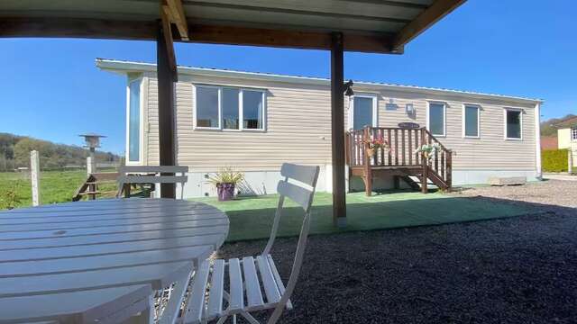 Mobil-home confortable, coin nature