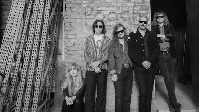 Concert : The Mystery Lights + Jessica93 + Forever Pavot