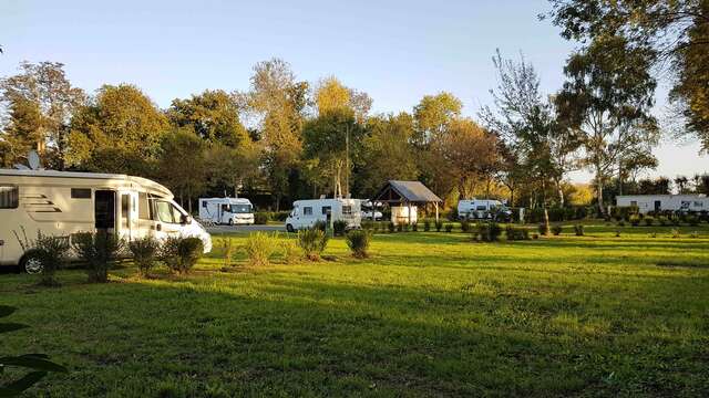 Aire camping-car park de Bazouges Cré sur Loir