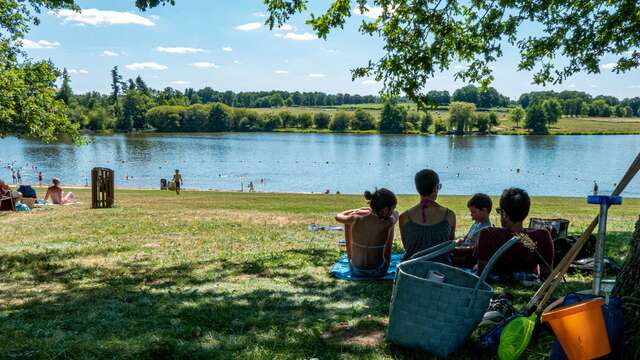 Lacs de Haute-Charente : plage de la Chassagne