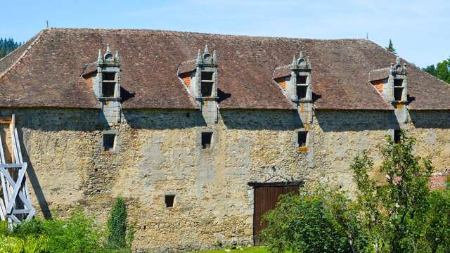 Écuries Renaissance du château des Cars