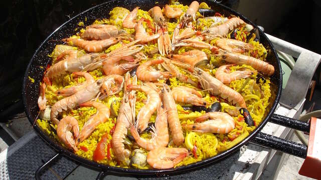 Soirée paella au camping des Roussilles