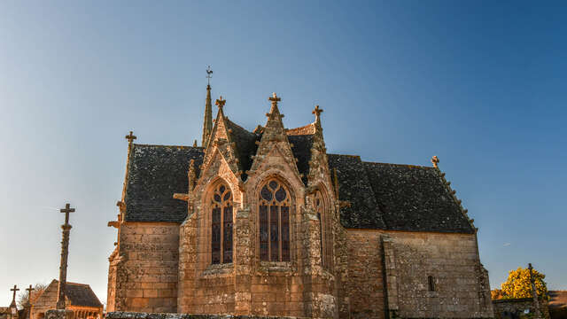 Eglise Notre-Dame-de-Trédrez et son enclos paroissial