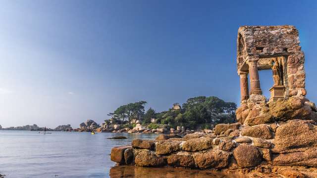 Visite de la Chapelle de Saint-Guirec et l'Oratoire