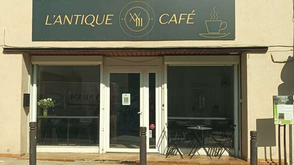 L'Antique XXIII Café
