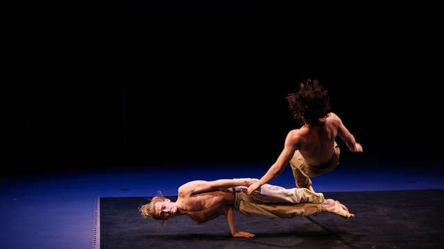 Agora Pôle National Cirque - Au commencement était la chute / Jules Houdin et Guilhèm Charrier