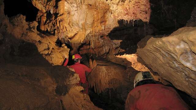 Eté actif: Spéléologie à la grotte de Beaussac