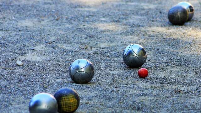 Concours de pétanque à Aubas