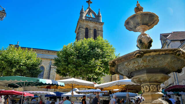 Marché traditionnel hebdomadaire