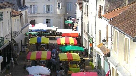 Marché de Saint-Astier