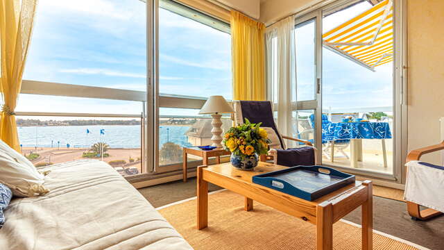 M. Philippe DE MORCOURT - Au 307