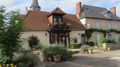 L'Hostellerie du Bourg-d'Hem et le Bistrot des Arts