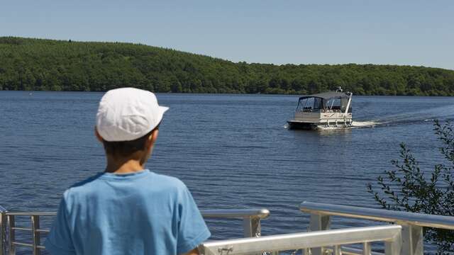 Bateau Navette du Lac de Vassivière