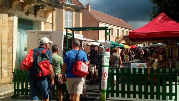Marché hebdomadaire du lundi à Sainte-Alvère